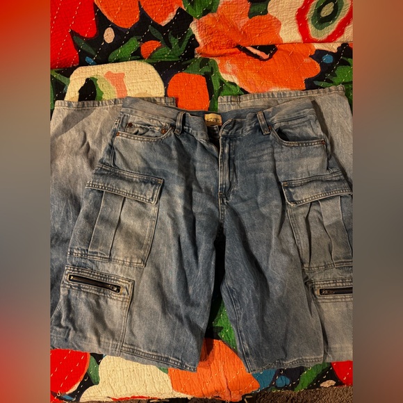 Alice + Olivia baggy denim cargo pants size 32 $395 retail - Picture 6 of 16